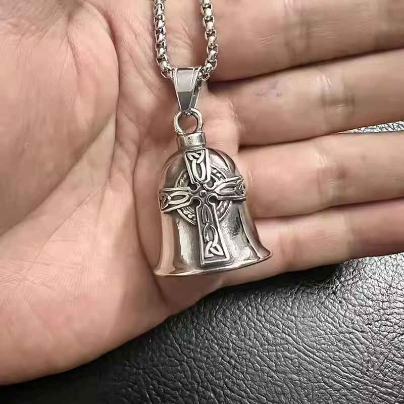 Collana con campanello portafo - Motorcycle Chain recensione e prezzo